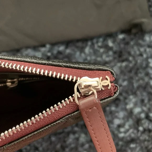 Chanel classic caviar clutch pouch - Picture 5 of 10